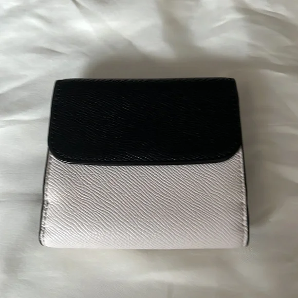 Coach Leather Wallet - Picture 2 of 3